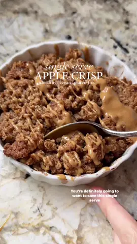Single Serve Healthy Apple Crisp 🍎  #apple #applecrisp #vegan #glutenfree #healthyrecipes #refinedsugarfree #applerecipes #apples  #singleserving
