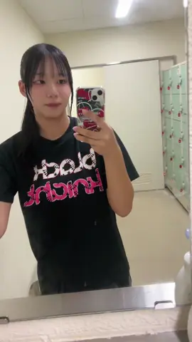 更衣室の鏡で撮ってみた！汗だくだよ💦#09 #中学生 #高身長女子 #バドミントン 