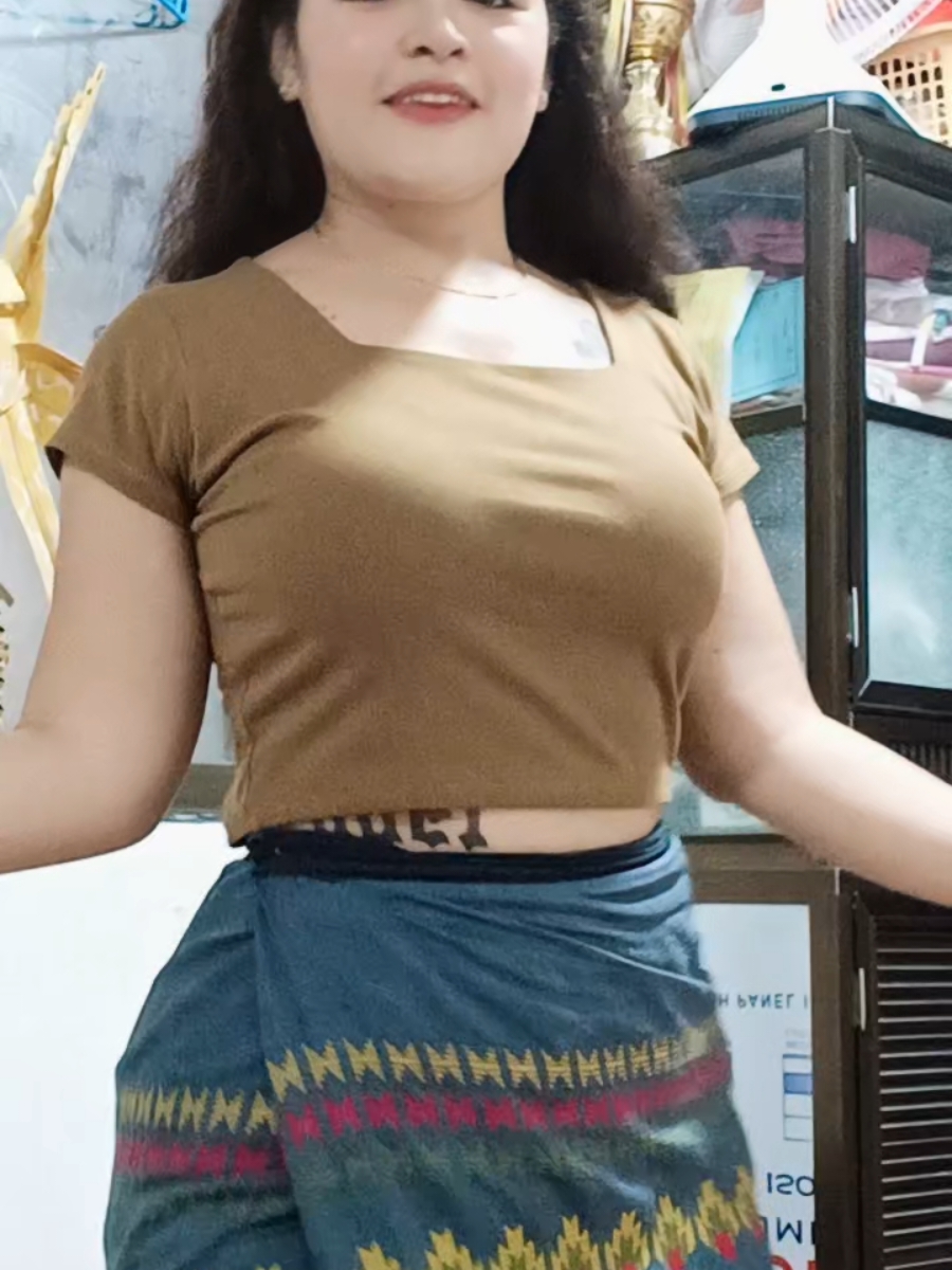 #😜#မလှုပ်တတ်လှုပ်တတ်နဲ့🤣 