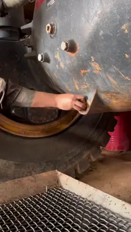 Real time oil drain on an 18 wheeler