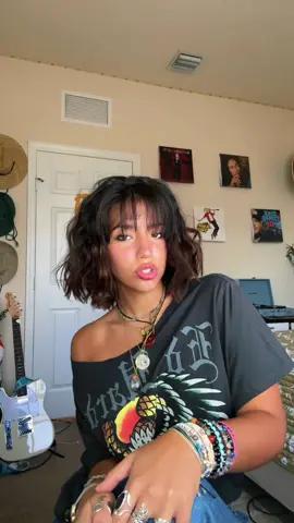 Every so often I like to remind everyone that I’m not 17🧍🏻‍♀️ #justagirl  #bagbalm #thrifted #chitchat #rant #2000s #boho #tattoo #jortsoutfitsforwomen #relatable #reltable #shorthair #shorthairstyles #bangs #girlythings #granolagirl #saltedgranola #jewelry #jorts #jortsoutfits #jewelrytour #beadedjewelry #beacednecklaces #beadedbracelets #jewelry 