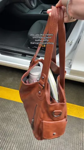 🤎🪵🍂🫶🏻 #totebags #totebagaesthetic #tote #bag #baglover #laptopbag #whatsinmybag #workbag #unibag #collegebag #schoolbag #leather #leatherbag #leatherpurse #purse #falldealsforyou  #fallfreshness #falloutfits #earthtone #treasurefinds #fallstyle #fallfashion #ootdinspo 