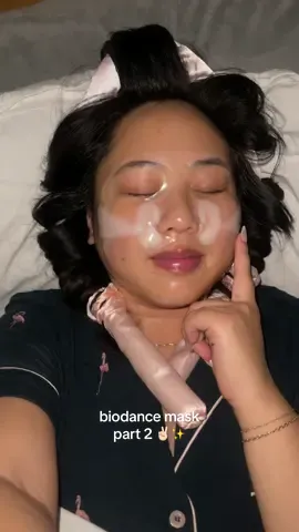 instantly waking up with glowing skin? yes please 🫶🏻🤍 #biodancecollagenmask 