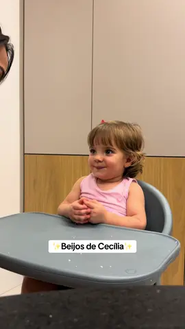 Qual foi seu beijo preferido?#bebe #babylove #maternidade