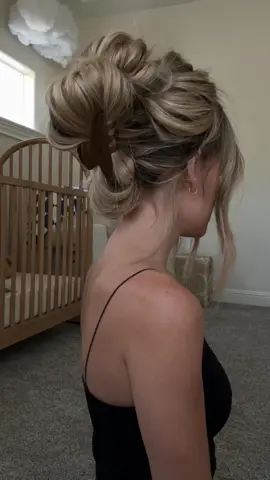 claw clip hack for long hair 🤎 #hairstyle #hairtutorial #clawclip #hairstyles