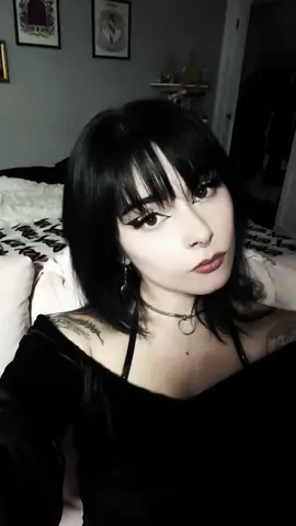 my layers made it look like i have shorter hair in this :p