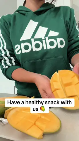 mango is a staple in our house 🥭excuse my absence on here lately ive been so sick this week. #mangos #snack #fruit #fy #eatwithus #healthy #healthyliving  