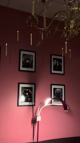 Welcome to my Halloween suite! 🎃✨ Floating candles, spooky vibes, and a little magic in the air – who’s ready for a bewitching Brazilian or Brows? 🕯️👻 #SpookySeason #TheLonestarWaxer #HalloweenVibes #halloweendecor #spookyszn #salonsuite #salonsuitedecor #holidaydecor #dallaswaxing #dallaswaxer #waxingspecialist #floatingcandles #harrypotter #halloweenmovies🎃🧡 