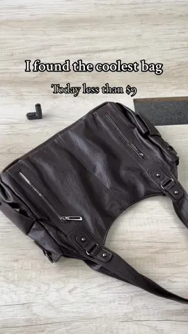 Super cool bag!!!🖤🖤#bag#foryou#coolbag#handbag#shoulderbag #falldealsforyou #totebag#trending #crossbodybag #everydaybag#halloween