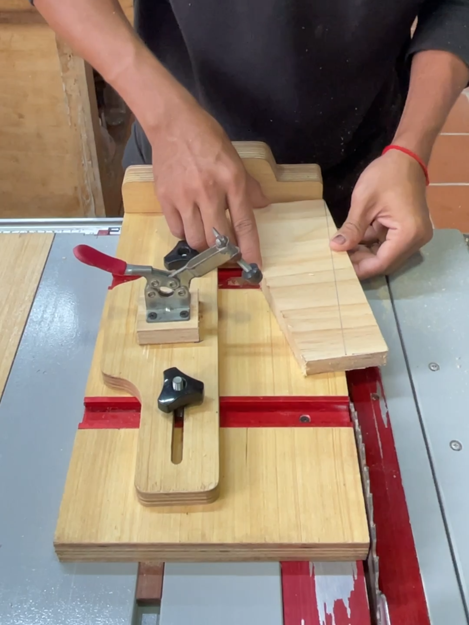 Elevate your woodworking skills with our expert tips and tricks! From selecting the right tools to mastering techniques, we have everything you need to create stunning pieces. 🛠️🌲 #WoodworkingTips #CraftingCommunity #Handmade