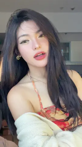 The contacts are givingg 💗