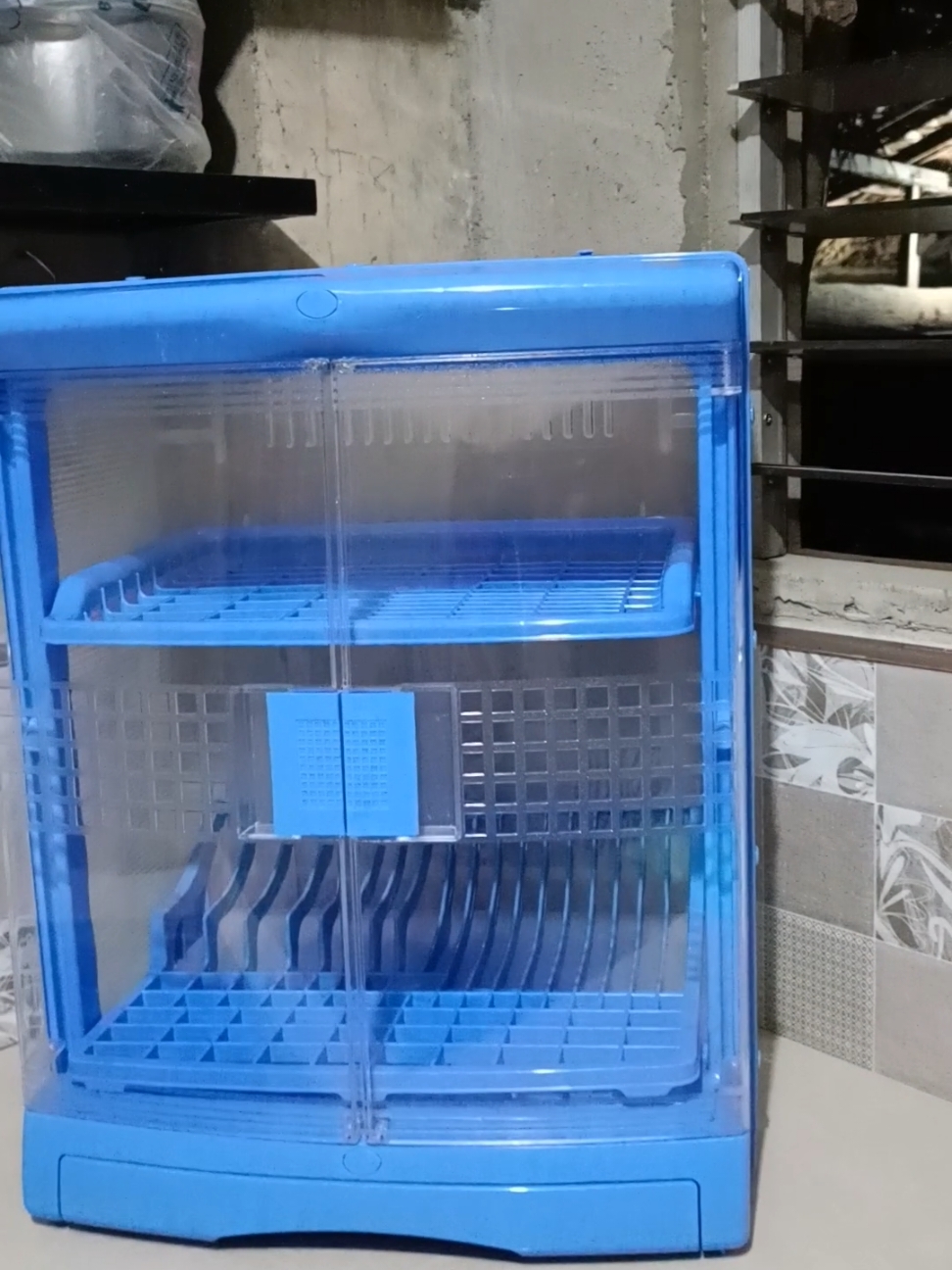 Orocan Brand Plastic dish cabinet.. buy na rin kayo. super ganda... 🥰🥰 available in three diff colors..#dishcabinet #platesholder #orocan #orocandishorganizer 