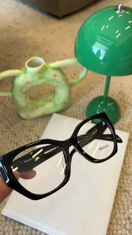 【PRADA VPR18W-F】Funny,PRADA Sunglasses #luxury #prada #pradabucketchallenge 