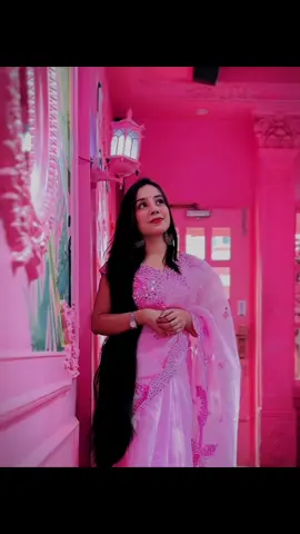 —আমাকে ভুলে যাওয়া যার পক্ষে খুব সহজ, আমি চাই সে আমাকে এই মুহূর্তে ভুলে যাক। আমার সাথে কথা না বললেও যার কিচ্ছু যায় আসে না, আমি চাই তার সাথে আমার আর কক্ষনো কথা না হোক। আমার অভাব যাকে বিচলিত করে না, যার আমাকে ছাড়া দিব্যি চলে যায়, আমি চাই তার জীবনে আমার অনুপস্থিতি শাশ্বত হোক। আমার অভিমান, আমার কান্না, আমার নির্ঘুম রাত যাকে বিন্দু মাত্র স্পর্শ করতে পারে না, আমি চাই তার আঙুল আর কোনওদিন আমার আঙুল স্পর্শ না করুক। তাতে আমি কষ্ট পেলে পাই, ভেঙে গেলে যাই, একলা হলে হই। নিজের উপস্থিতির অবহেলা সহ্য করার থেকে, তার অনুপস্থিতির নীরবতা ঢের ভালো.... @TikTok Bangladesh #CapCut #tiktokbangladesh #bangladesh🇧🇩 #tiktok #viral #trending #trendingvideo 
