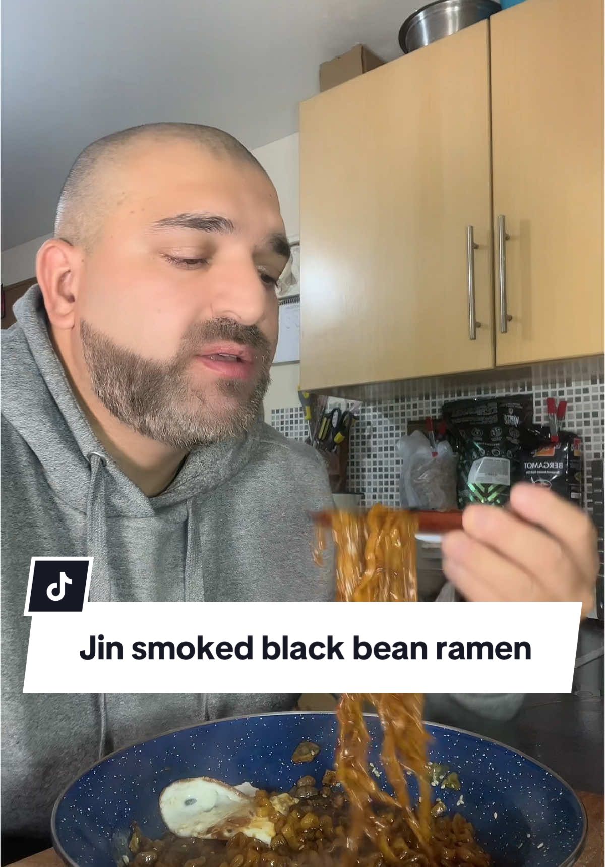 Jin jajang smoked black bean ramen #JinRamen #SmokedBlackBeanRamen #VladimirFlitar  