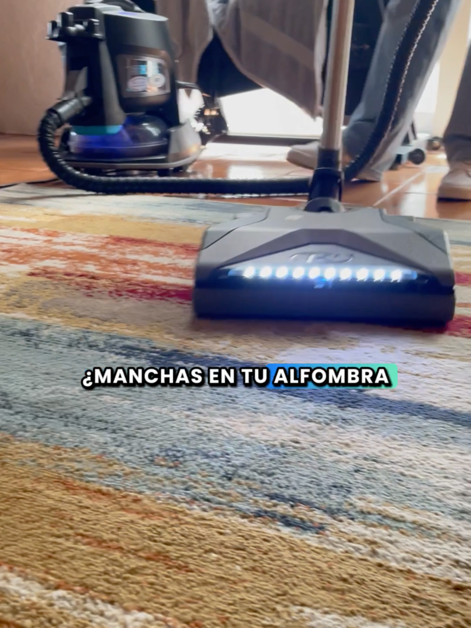 Con Rainbow SRX obtén resultados impecables, incluso en las superficies más complicadas. Su innovadora tecnología elimina la suciedad más resistente. ¡Limpia a fondo con Rainbow SRX! . . . #Rainbow #RainbowSRX #adiospolvo #limpiezaafondo