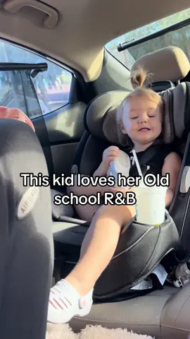 Its the closed eyes for me🥹😂 (dont mind moms singing) haha #all4one #iswear #randb #singing #fyp #viral #trending #toddler #funny #cute #singitgirl #MomsofTikTok #toddlerlife 