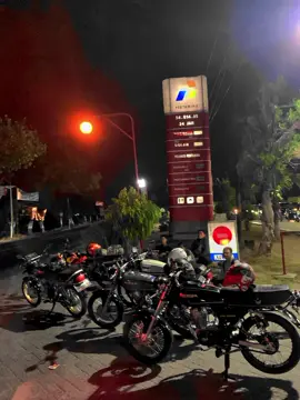 malam. di kota oranggg #nganjuk.#warujayeng_nganjuk #gresikutara #glrondobotak #herex_ceria_1200m 