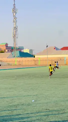 Goolka labaad ee #Dongoroyo ciyaarti galabta #Dongoroyo (2-0)#Burtinle #koobkaGobalkaNugaal2024 #puntland🇸🇱 #somalia🇸🇴 #fyp #viral #tikto2024 #dabaraaniteam #mireawaarestadium #2024 @M_xuuxuule 