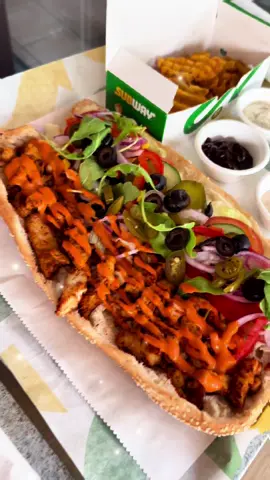 @Subway hat sich selbst übertroffen! 😍 Wir haben die neuen Highlights getestet: Chicken Tandoori, Churros & den unglaublichen Cookie Food Long 🍪🔥 Ein echter Geschmacksexplosion – das musst du probieren! 🔥🥵 #Subway #FoodieHeaven #ChickenTandoori #ChurrosLover #FoodLong #FoodChallenge #BigMFood #food #sub 