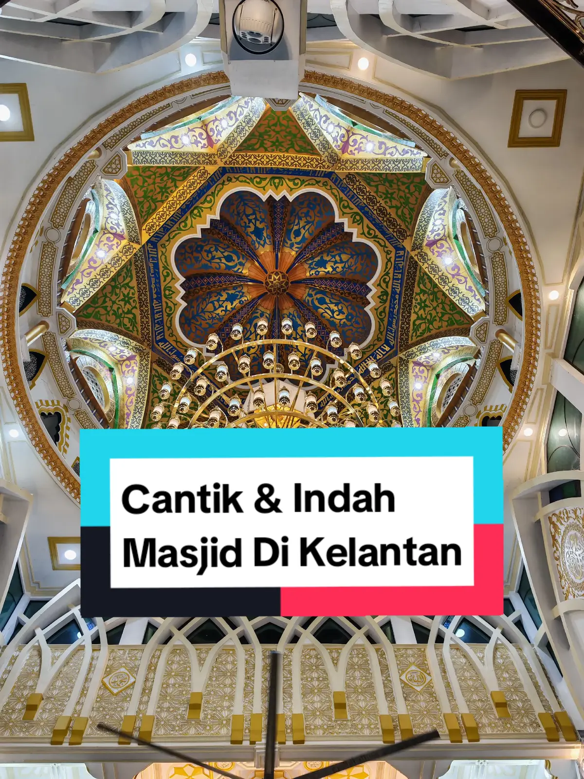 Masjid Ar Rahman yang sangat cantik dan indah ini terletak di Mukim Kubang Batang,Tumpat,Kelantan.