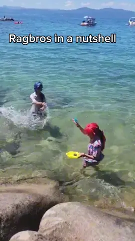Unscripted Ragbros moment from the genshin meet up at the lake with me dressed as Keaya and my friend as Diluc.  Diluc: @teaqxue  Filmed by:@honey bun  #genshin #GenshinImpact #genshinkaeya #kaeya #kaeyagenshinimpact #kaeyaalberich #diluc #genshindiluc #dilucgenshinimpact #dilucragnvindr #ragbros #dilucandkaeya #lake #meetup 
