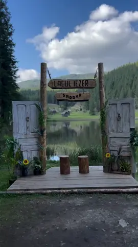 Ai vizitat vreodată acest loc? ❤️ Video: @nutritiepentrutoti  📍Sadova  #bucovinameafrumoasă #sadova #laculiezer #bucovina #haiinbucovina #romaniadepoveste #viziteazaromania 