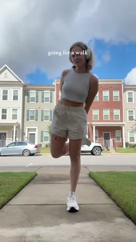 i got 2 moles removed so that’s what the baindaids are for lol 🥰 #OOTD #fitcheck 