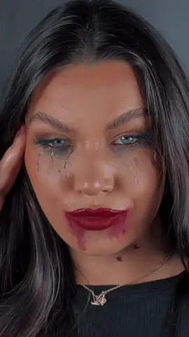 Replying to @La__milk🌼🌹 what halloween looks would you like to see this year?! vampire look from last year! 🧛‍♀️ #halloween #halloweenmakeup 