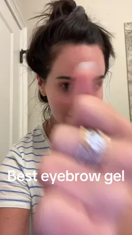 @Anastasia Beverly Hills what magic did yall put in this brow gel?!?! #anastasiabeverlyhills #browgel #eyebrows #makeup #tiktokshop #tiktokfinds #makeuptutorial 