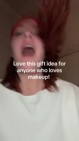 I fpund the perfexr gidt for any makeup lover out there!! A teavel makeup case… WITH A LIGHTED MIRROR? #teengirl #makeupcase #makeupcasewithlight #makeupcasewithmirror #behaesty #christmasgiftideas #falldealsforyou @Behaesty US 