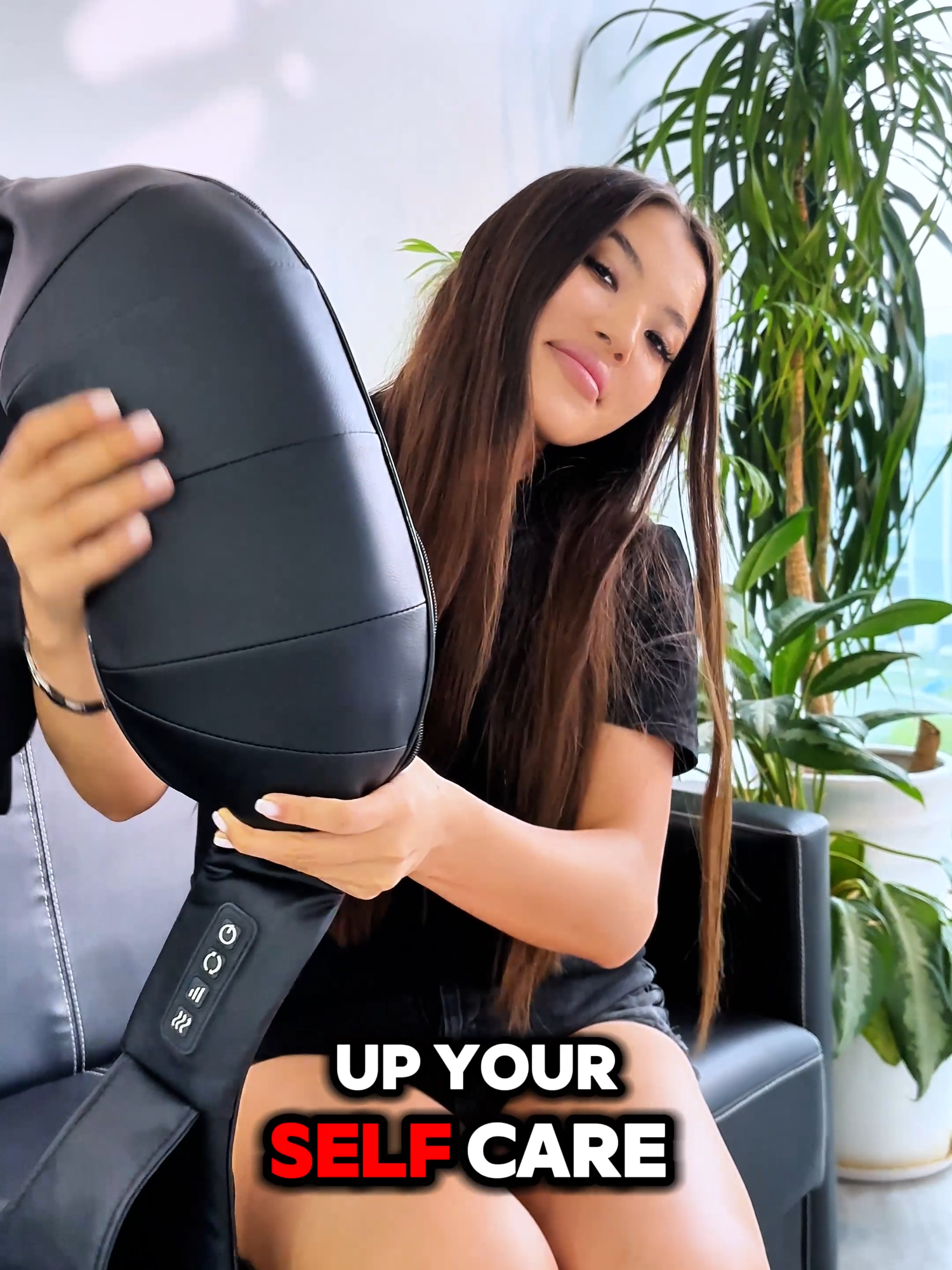 Tired after a whole working day? This massager can help you out!  #massage #massagetherapy #massagerelax #massager #relax #DailyRoutine #SelfCare #selfcaretiktok