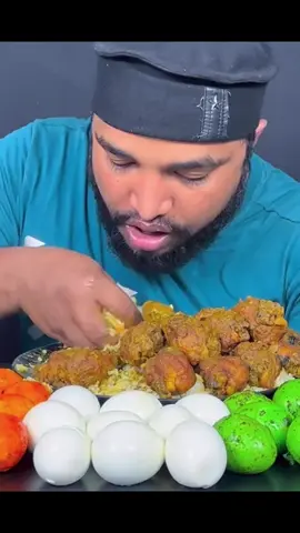 Chiken and Egg Eating Short reel video #food #eating #Hungry #Fodies #Makebangeatingshow 