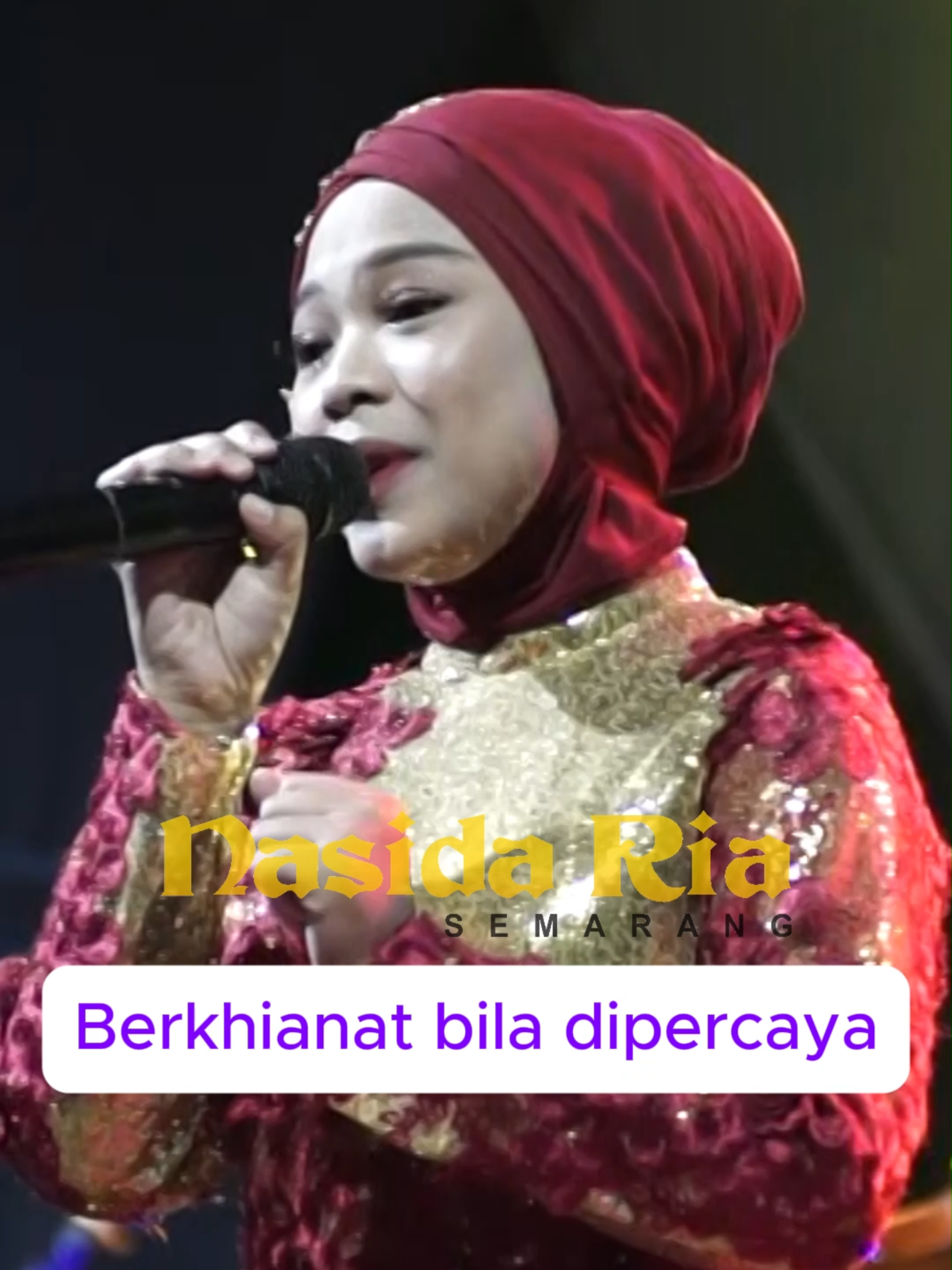 Hindarkan kami dari yang bermuka dua Yaa Allah.. #nasidaria #nasidariasemarang #qasidah #sholawat #liveperformance #makhi #munafik