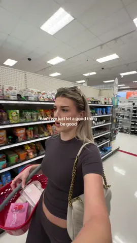 actually so upset to see grown adults act like this #shedeservedthepurse #trend #mom #MomsofTikTok #fyp 