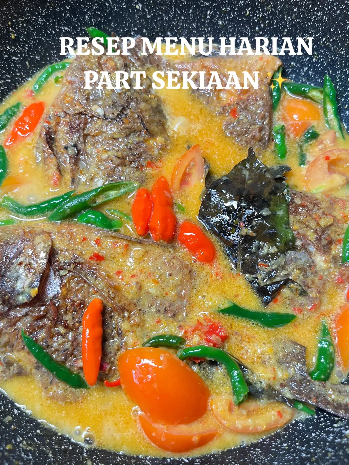 1. Ikan bumbu kuning 2. Tumis kecambah 3. Oseng kikil pedas 4. Ceker bakso mercon 5. Tumis tongkol suwir 6. Balado terong Selamat mencobaaa Semoga bermanfaat ✨✨🤍 #cooking #cookingtiktok #resepsimple #resepmasakan #masakansimple #masakanrumahan #masakanindonesia #masakannusantara #cookingathome 