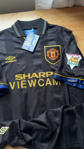 kung fu kick x Manchester United Away jersey 1993-1995  #manchesterunited #football #footballshirt #footballjersey