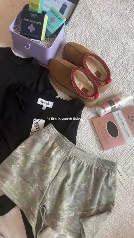 🙂 I love when I get packages. #mail #haul #packages #fy #LifeIsGood #lifeisworthliving #living #aesthetic #pinterest #relatable #lifeisbeautiful #shopping #shoppinghaul 