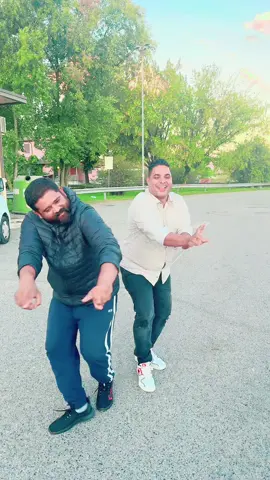 #foryoupagе #my dear friend#Punjabi Bhangra#Enjoy life#We are so happy#Brand of Italy#Brand of Sargodha#football #@Shado wella1 @Shadowella04 @Imdad Hussain 