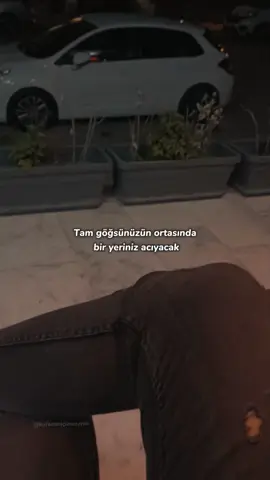 Ben bu dünyadan bir şey anlamadım ; Hakka yarar bir iş yapamadım. Nefisle kör şeytan aldattı beni, Yaşımı sormayın ben yaşamadım..🖤🥀