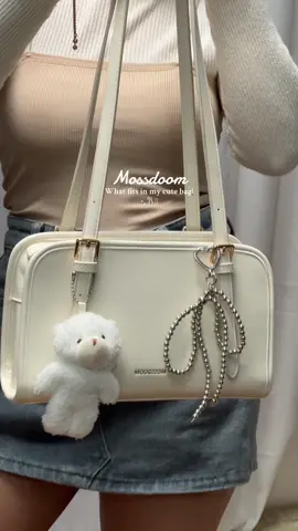 Currently obsessed with this bag! Like literal na everyday ko na to gamit. Super looks good with my anik anik -Mossdoom Renee bag shoulder bag #fyp #mossdoom #mossdoombag #shoulderbag #reneebag #retrobag #whitebag #tiktokfindsph #elegantbag #zyxcba 