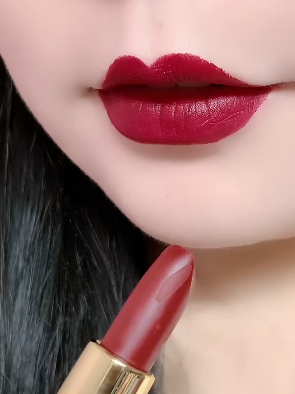 Lipstick Tutorial, Beauty Tips #foryoupage #lipstickhacks #makeup #makeuptutorial #usa_tiktok #unfrezzmyaccount #lipsticklover #lipstick #makeuphacks #viralvideo #makeuphacks #lipstickhack 