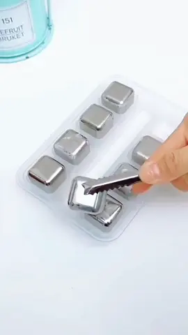 Metal Ice Cube😱❄.  #gadgetsglow13 #metalicecube #reusableicecube #icecube #household  #gagdets #amazonfinds #amazongadgets #aliexpressproducts #aliexpressfinds #homegadgets #smartgadgets #smartutensils #tech #inovation #techreview #gadgetsreview #chinesegadgets 