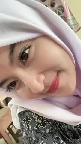 #berandamuu #jilbabtiktok #secil #jilbab #xyzabc #smk #cantikamantulity #cantik 