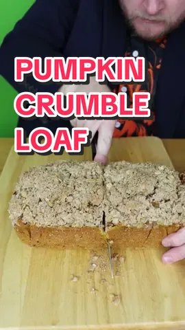 PUMPKIN CRUMBLE LOAF!!! #fyp #foryoupage #fypage #foodtiktok #viralvideo #viralfood #FoodTok #viral #recipesoftiktok #recipes #FoodLover #food #baking #bakingrecipe #bakingtiktok #pumpkin #pumpkinseason #autumn #autumnrecipes 