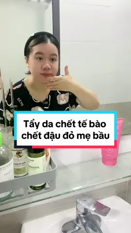 Mẹ bầu ơi. Hôm nay em chia sẻ cho các mẹ một loại kem tẩy da chết tế bảo chết cho mẹ bầu nha. Đó là mặt nạ tẩy da chết đậu đỏ của nhà cỏ cây hoa lá dùng được cho mẹ nha. Các mẹ tham khảo ngay nha🥰#embe #conyeu #mebim #saleluongve #embedangyeu #mebau 