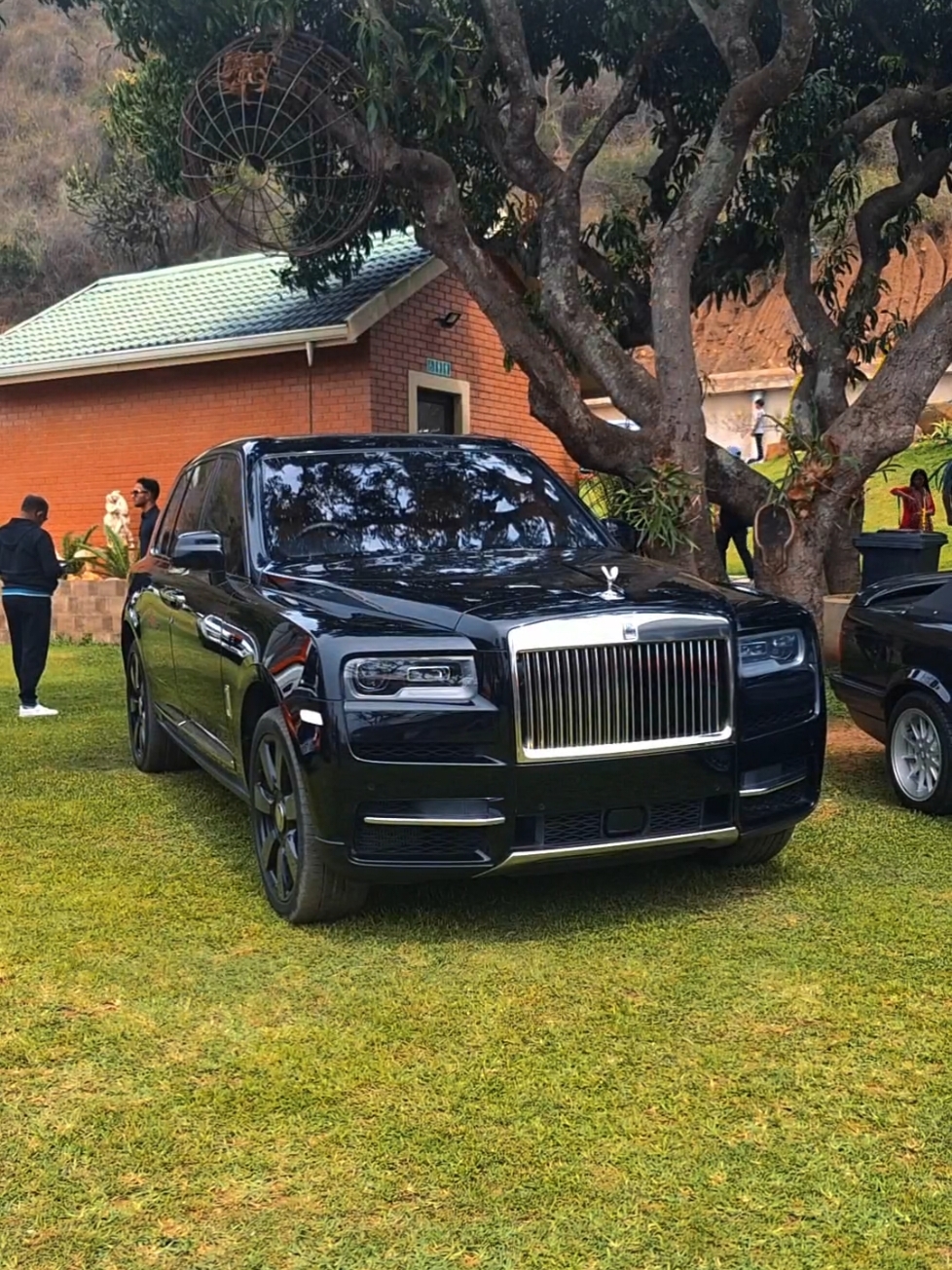 R15 Million Rand Rolls Royce Cullinan🇿🇦🔥#fyp#viral#trending#durban#umhlanga#edit#ludicroustahj#carspotting#carspotter#cars#southafrica#tiktoksa#thericedrive#carshow#ricedrive2024#foodforafrica#verulam#riverrangeranch#supercarrun#carshow#rollsroyce#cullinan#suv#luxury#black#v12 