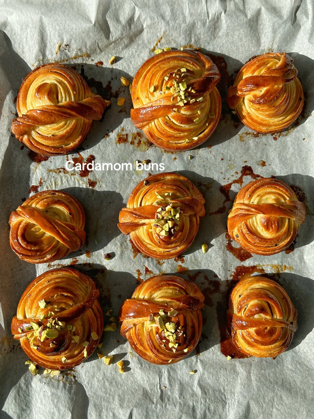 These made the whole house smell like heaven  #cardamom #caedamombuns