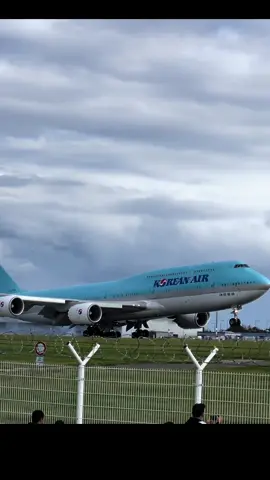 Hi, this is queen of the sky boeing 747-8B5 Korean Air HL7644, i hope you like it, flw and like for more videos✨✈️#aviation #plane #plen #boeing747 #LKPR #prgairport #fypシ #fy #foryou #foryourpage 