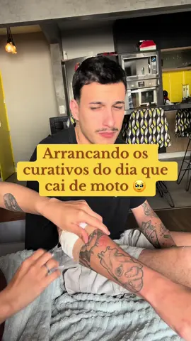 Não caiam de MOTO 🥲 #fy #viraltiktok  #funnyvideo  #motorcycle  #tiktokbrasil 